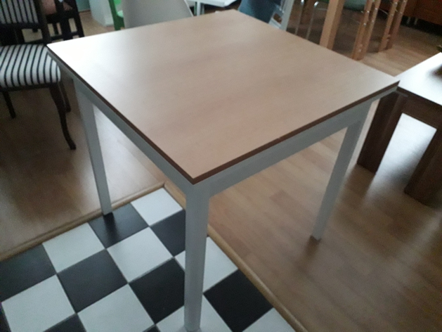Stôl 119